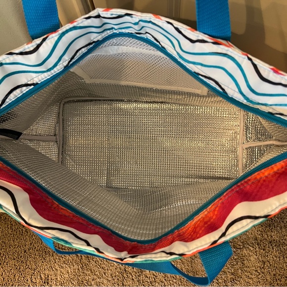 CHICOS Big bag-tote Multicolor- Travel bag NWOT - Picture 5 of 8